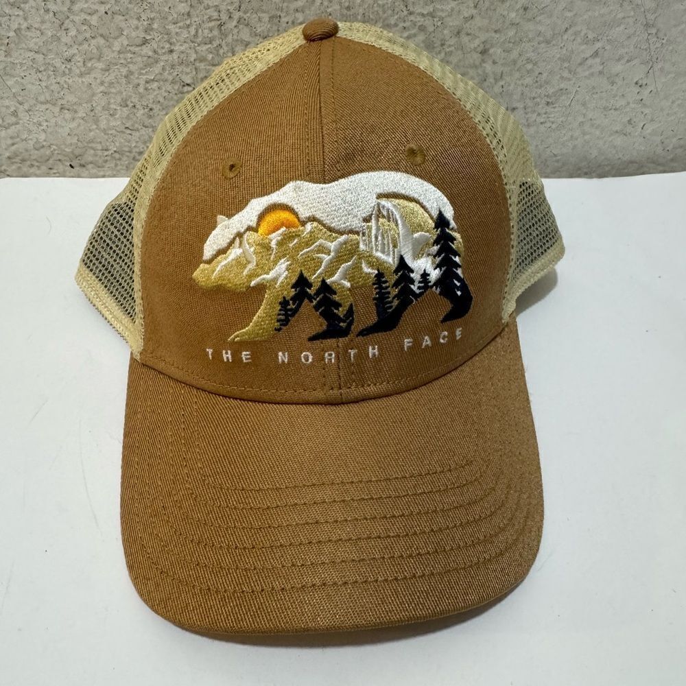 NWOT North Face Trucker Cap SnapBack Mesh Cap Embroidered Bear Tan